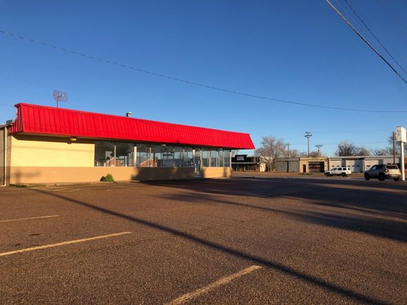 303 W Main St, Crosbyton, TX 79322